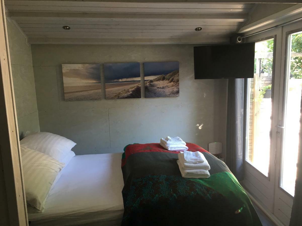 Beachstudio De Schelp Apartment